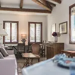 Three Terraces דירה