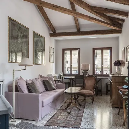 Three Terraces Apartment *