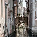 Apartment Three Terraces Venice