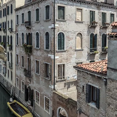 Apartment Three Terraces